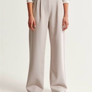 Abercrombie & Fitch Women's Wide-Leg Trousers in Cream